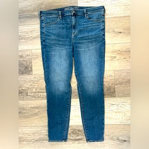 AE Jeans HiRise Jegging Size 20